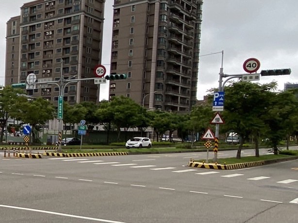 停電造成交通號誌失靈！不斷電系統立功 維持紅綠燈暢通 - 台北郵報 | The Taipei Post