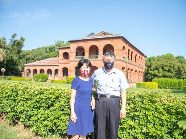 台北市長柯文哲與妻子陳佩琪