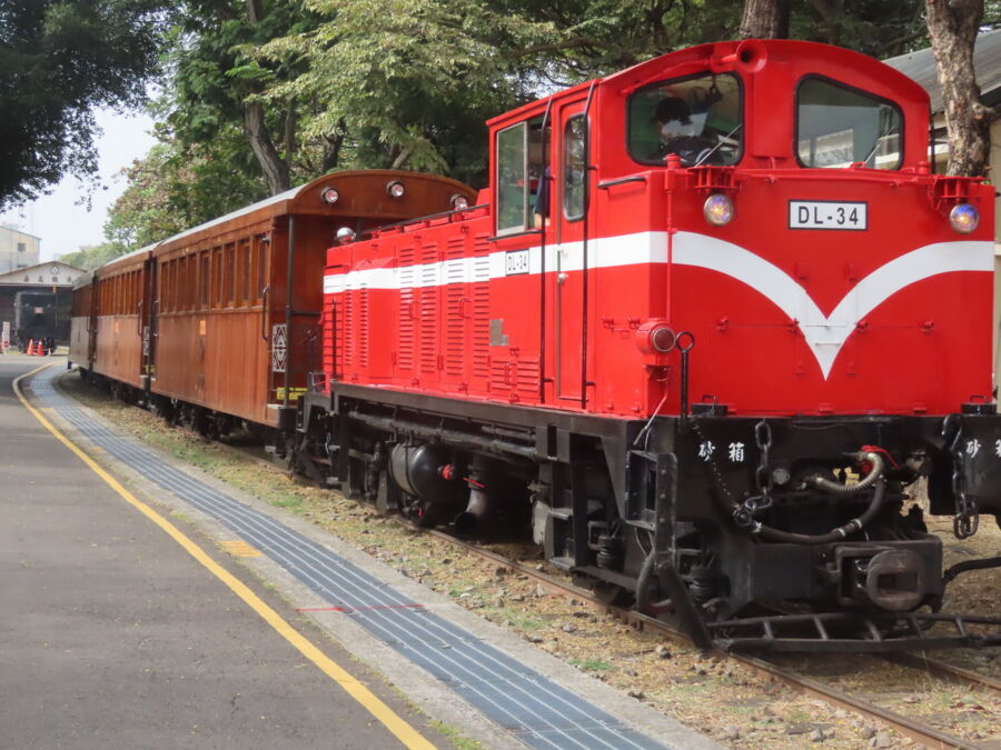 阿里山林鐵「DL-34」柴油機關車化身交流大使　將奔馳英國 - 台北郵報 | The Taipei Post