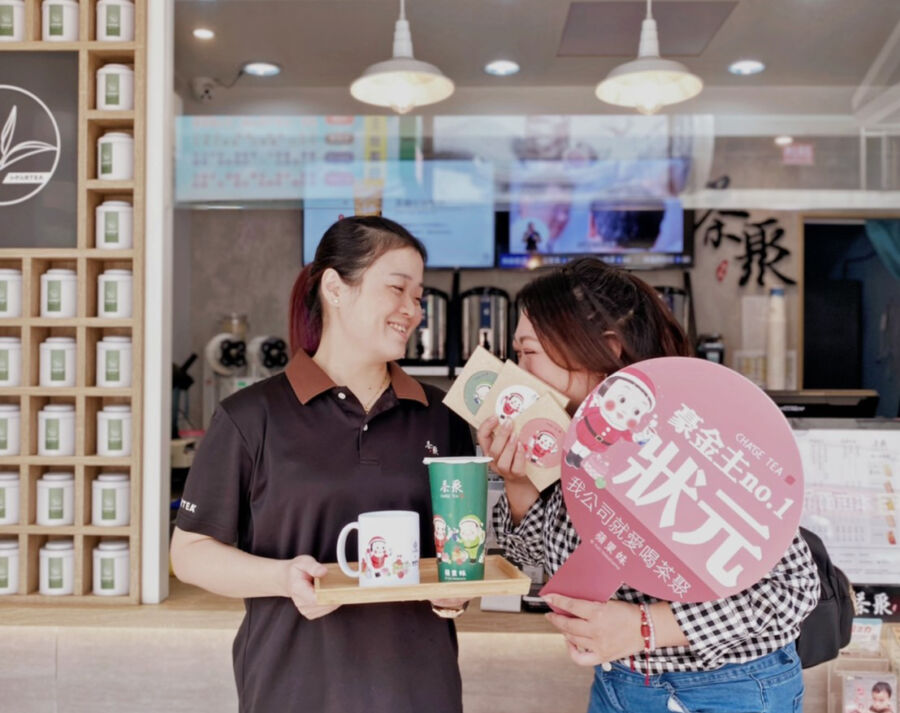 最寵粉的飲料店！「茶聚Ｘ蘋果妹」蘋安寵粉節最大豪金主出爐 - 台北郵報 | The Taipei Post