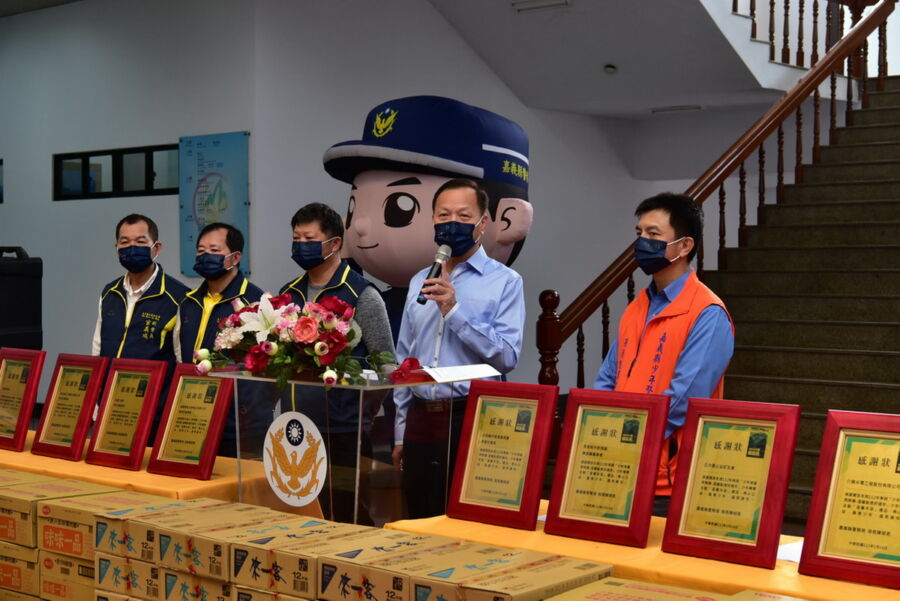 嘉縣警察局少年輔導活動　掃街淨道齊除舊好過年 - 台北郵報 | The Taipei Post