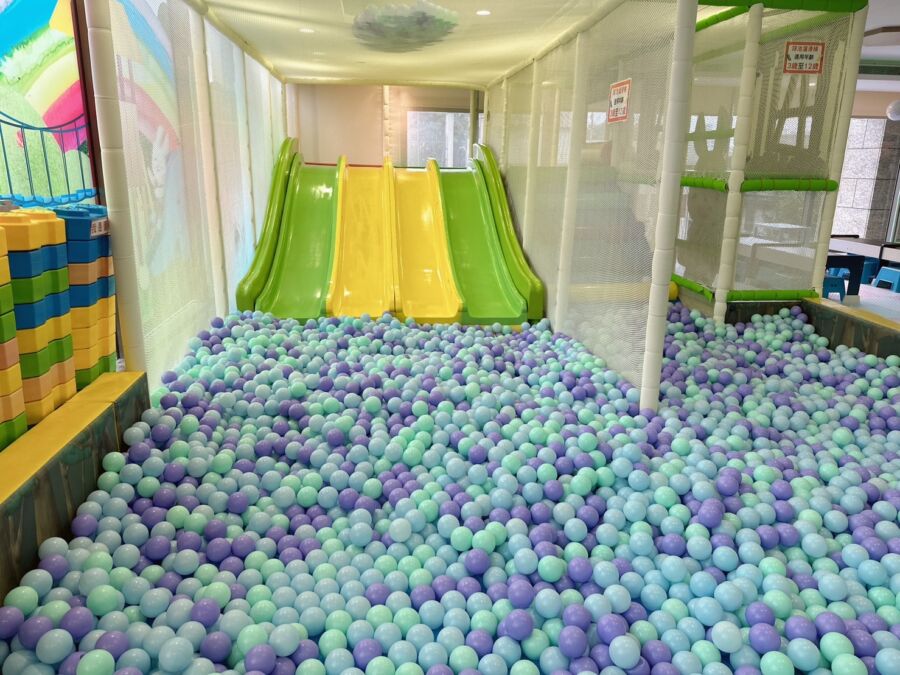 親子圈評價超高！宜蘭悅川酒店小孩瘋玩繽紛球池