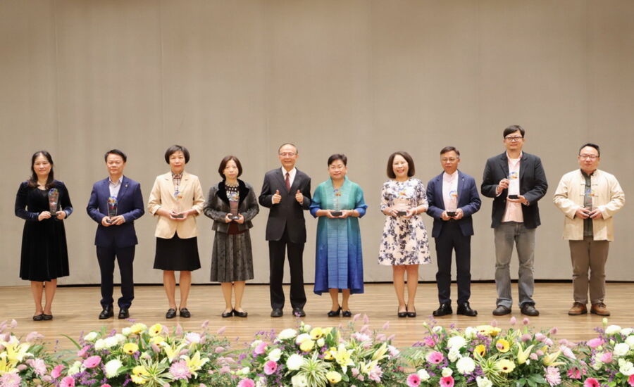 南華大學創校27週年人才輩出　表揚9位傑出校友 - 台北郵報 | The Taipei Post