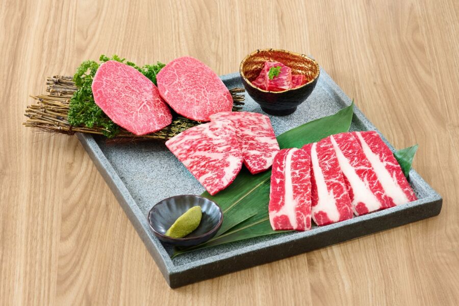 過年吃爆和牛牛排！達成條件「限量紅包袋、春聯」等你拿