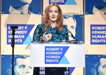 《哈利波特》J.K.羅琳和哈利、妙麗徹底翻臉！涉跨性別議題爭議放話「不會原諒他們」