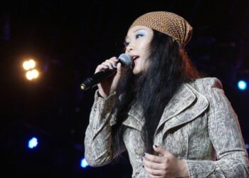 許美靜演唱會遭轟划水！經紀公司認了：低估觀眾想聽原唱的期待