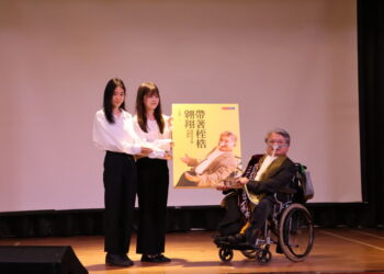 東海校友鐵肺會計師黃鴻隆　榮獲全球熱愛生命獎章