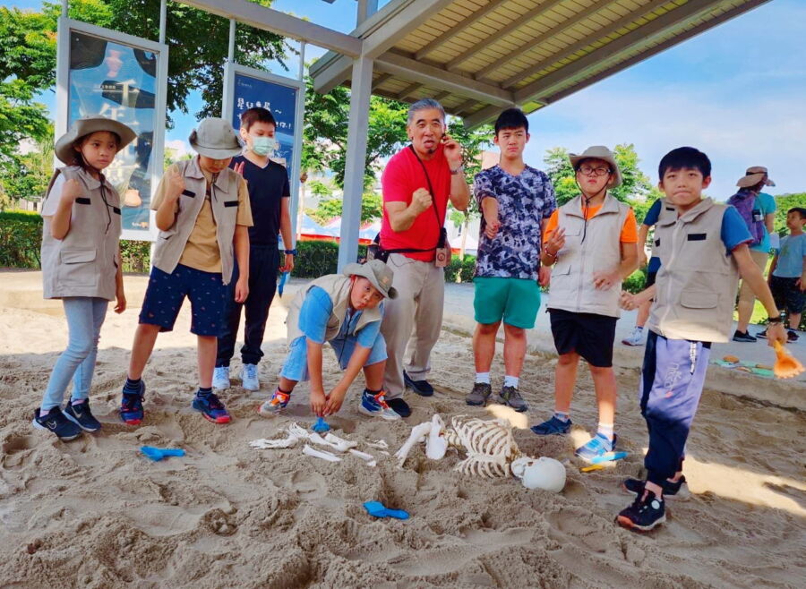 圖／史前氛圍的新北考古公園，專為親子打造多項豐富互動體驗。（十三行博物館提供）