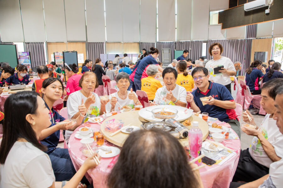 富味鄉高齡共餐溫馨圓滿　與長輩共享歡樂時光 生活 第2張