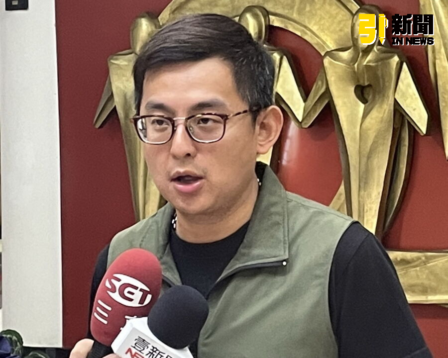 圖／民進黨新北市議員卓冠廷痛批李四川，今早直接替新北市代言發新聞，稱「雙北共同決定」是將台北市的修復責任推給雙北共同承擔。（記者陳志仁攝，2024.10.29）