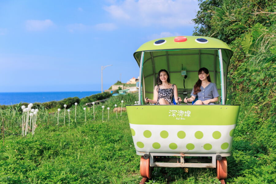 圖／青春山海線深澳鐵道自行車耶誕活動開跑，山海美景相伴，限定活動驚喜連連，歡迎暖冬奇旅。（新北市政府觀光旅遊局提供）