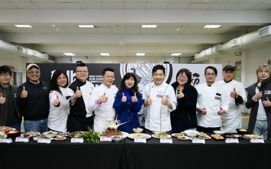圖／「黑白盤評鑑」由前10強店家進行現場料理競賽，並由10位專家與意見領袖與20位民眾進行現場試吃投票。（新北市政府市場處提供）
