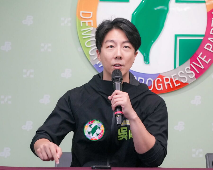 圖／吳崢直指，面對藍白罷免民進黨立委，涉嫌抄襲名冊、偽造文書，民進黨不但多次召開記者會揭露，更三次向北檢告發。（民進黨提供）