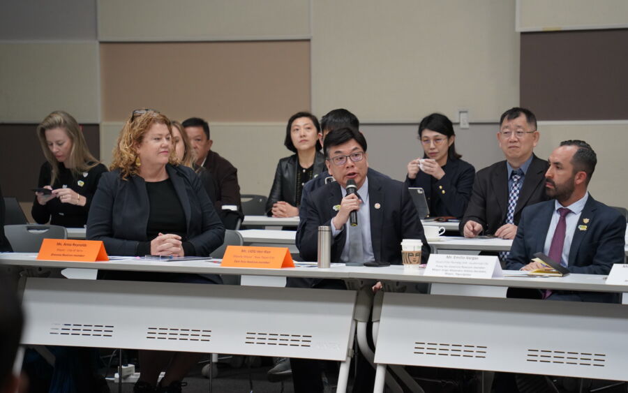 圖／新北市副市長劉和然以觀察員身份受邀，並於東亞執委會分享新北市結合智慧防汛技術提升城市韌性及實務推動經驗。（新北市政府環保局提供）
