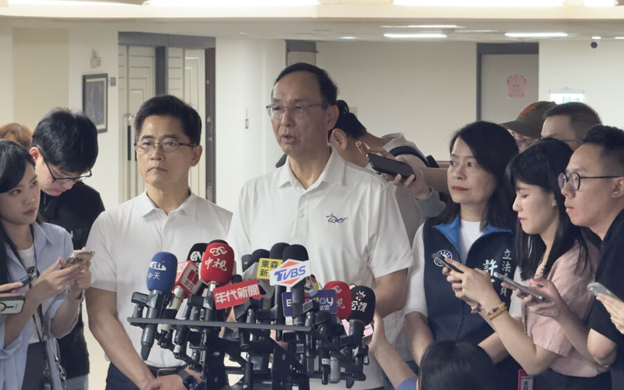 圖／國民黨主席朱立倫證實，預計與民眾黨主席黃國昌在後天（22日）早上見面，共商國是。（國民黨提供）