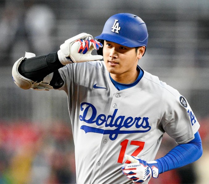 大谷翔平開季「連13場上壘」平生涯紀錄!新慶祝手勢爆紅