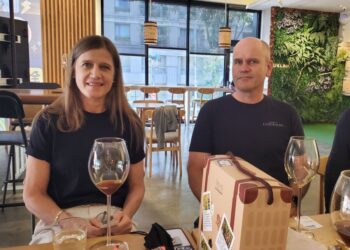 圖／知名「翡翠莊園」第二代農主Rachel及Daniel在2004年發現藝伎咖啡豆有其獨特風味，從而專精種植，是目前風迷全世界的藝伎咖啡豆的種植先勢者。（記者米亞翻攝）