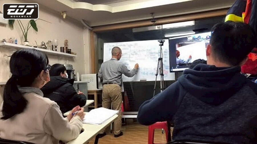 圖／「EGO衣哥實業」也與財團法人紡織產業綜合研究所合作，定期邀請專家為員工進行專業課程與技術培訓。（EGO衣哥實業提供）