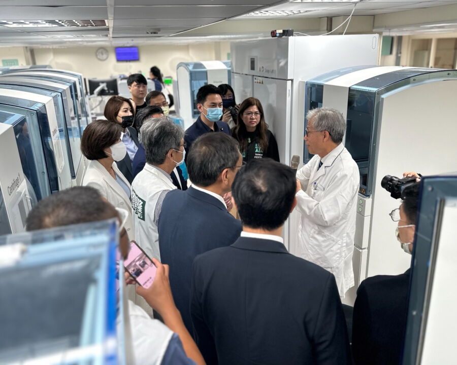 圖/立法院衛環委員會今(2)日赴台中榮民總醫地考察。(立委廖偉翔辦公室提供)