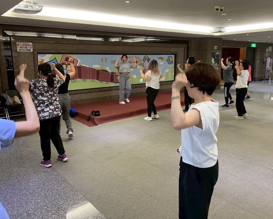 圖／《閃耀女舞神-MV有氧舞蹈課程》，適合所有運動初學者與舞蹈愛好者參加。（謝芝平提供）