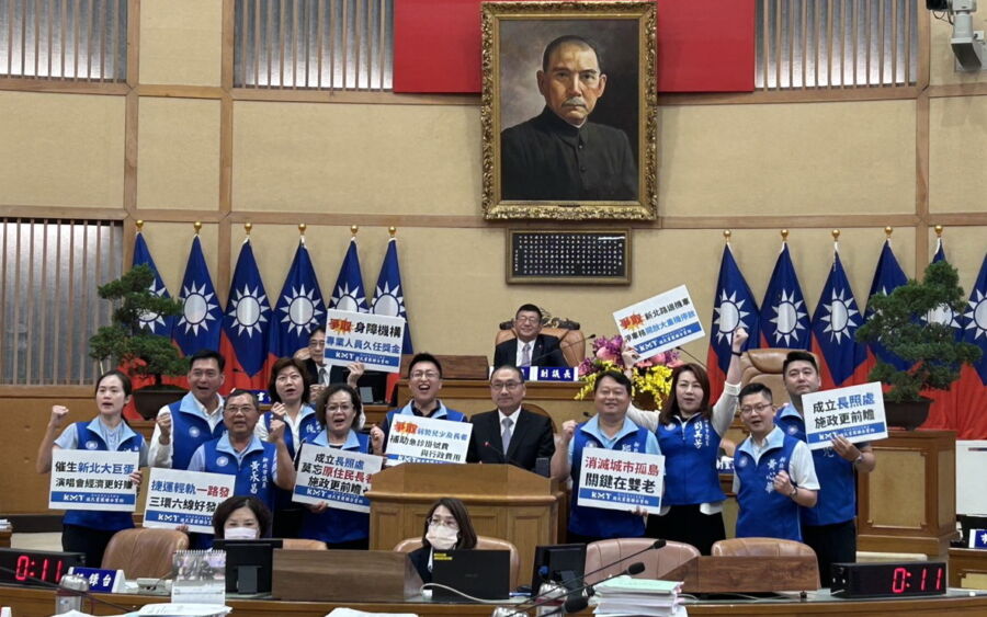 圖／國民黨新北市議會黨團今（18）日在市政總質詢上，聚焦重大建設發展、交通規劃進行全面檢視，強調市府施政不應流於規劃空轉。（國民黨團提供）