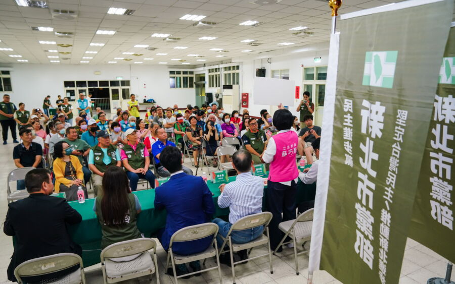 圖／民進黨新北市黨部今（25）日在「永安市民活動中心」共同舉辦「顧咱台灣基層工作會議」雙和場。（民進黨新北市黨部提供）