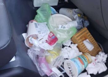 只因抱怨「物流車太髒」遭殺害！黑貓車內塞滿垃圾曝光