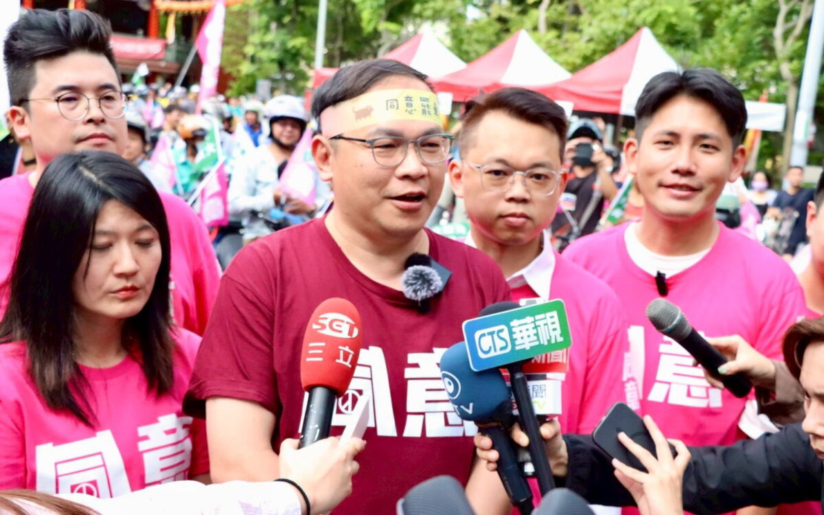 王義川開轟黃國昌：擋國安法還敢嘴？那就是「中共自己人」