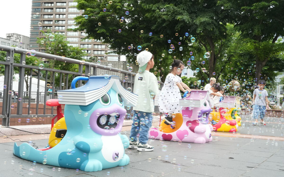 圖／「精靈谷」集結來自荷蘭、巴西、日本、墨西哥與臺灣等國內外藝術家創作的9件大型藝術裝置作品。（新北市政府文化局提供）