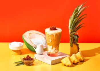 鳳梨尬椰乳秒到南洋！1955阿義推沁涼飲品　＋10元再送一杯