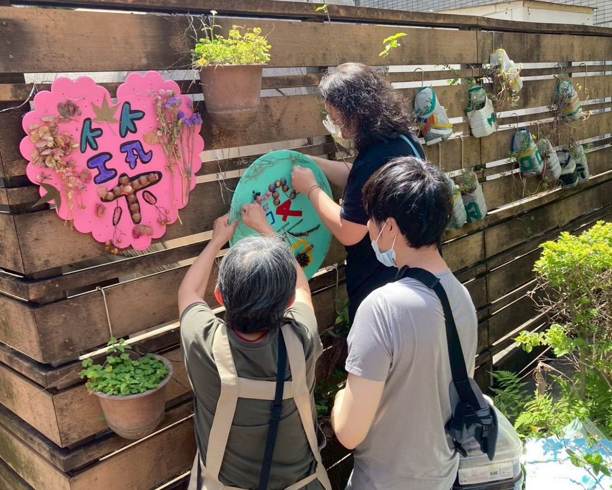 圖／透過參與「築馨園」命名活動，學員重拾自我價值，並感受到團體的歸屬與連結。（亞東醫院提供）