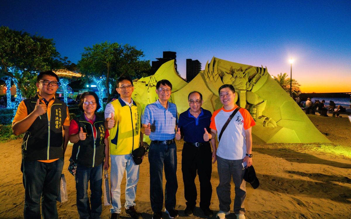 圖／新北市府團隊邀請全台的民眾至八里賞沙雕。（新北市政府高灘地工程管理處提供）