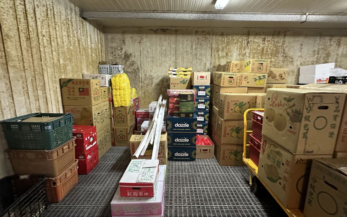 設備老舊租金翻倍　顏蔚慈怒批三重果菜市場貴又爛