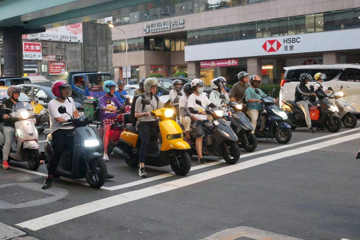 八成三民眾敲碗！跨世代、跨政黨要求政府更積極推動電動機車　民意呼喊：加碼多元補助、車廠共擔責任 - 早安台灣新聞 | Morning Taiwan News