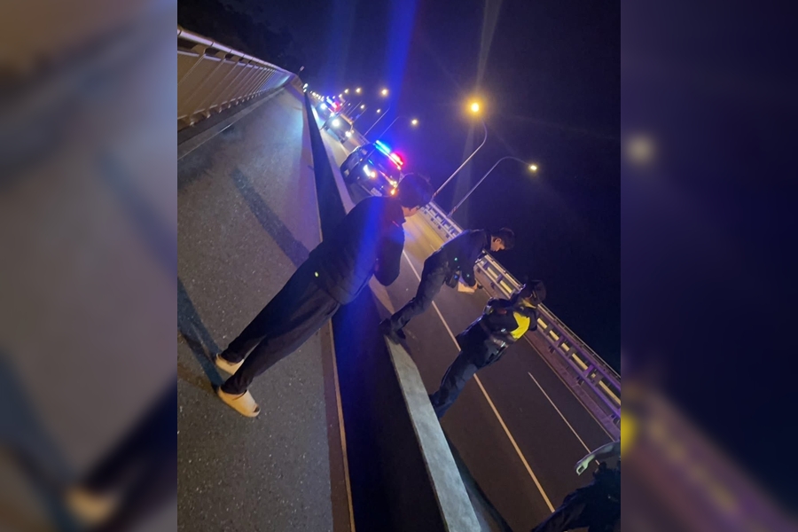 圖/盧姓副站長車禍昏迷,許多鏟子超人集氣。(翻攝臉書)