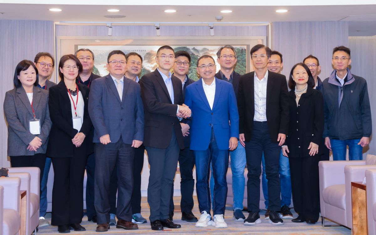 圖/侯友宜說,新北市積極推動「都更三箭」提升更新量能,也透過大眾運輸導向發展(TOD)推動都更,讓捷運到哪裡,都更做到哪裡。(新北市政府新聞局提供)