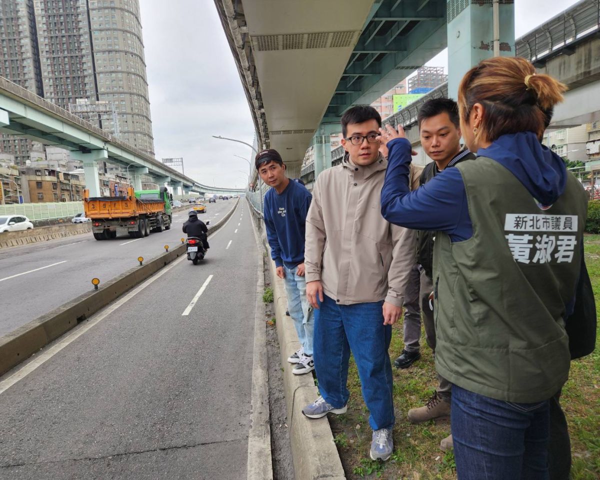 板橋民生路積水惹議　黃淑君會勘促地下道改善