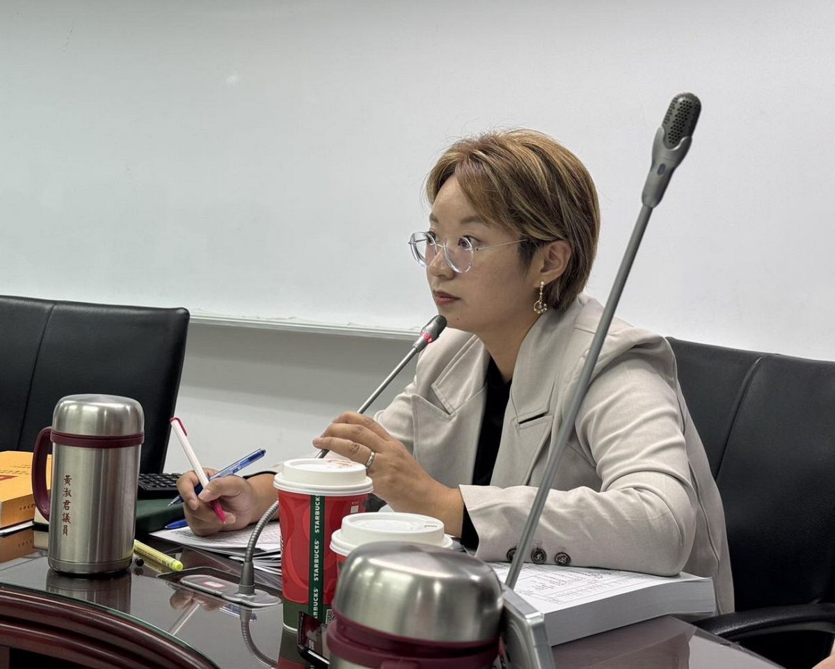 圖／新北市議員黃淑君指出，新北補助明顯落後台北市，要求市府儘速修法擴大補助對象，補齊弱勢未成年照顧缺口。（黃淑君臉書）