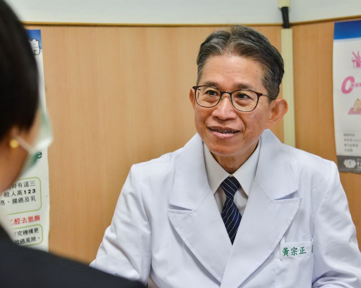 圖／精神醫學部一般精神科主任黃宗正說，失智症成因可分為退化性、非退化性及可逆性三類。（台北慈濟醫院提供）