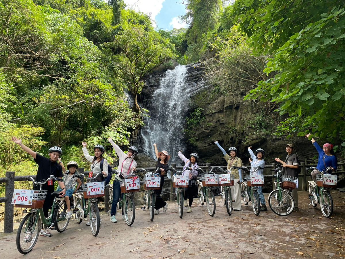 圖／來義野行祭以低碳交通的方式帶領遊客深入體驗山林魅力與原民的生活。（Ari 來義野行祭提供）