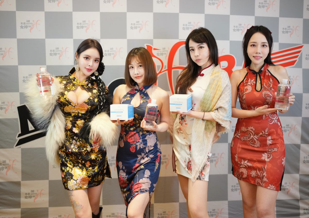 圖／多位女神級來賓身著典雅旗袍，攜手LOVEISDERMA愛斯德瑪 優雅演繹復古風華，由左而右分別是Gina 姬冰嫣、Polly Wang、優優娜、Cherry小雅。（翁兆緯攝影師提供）