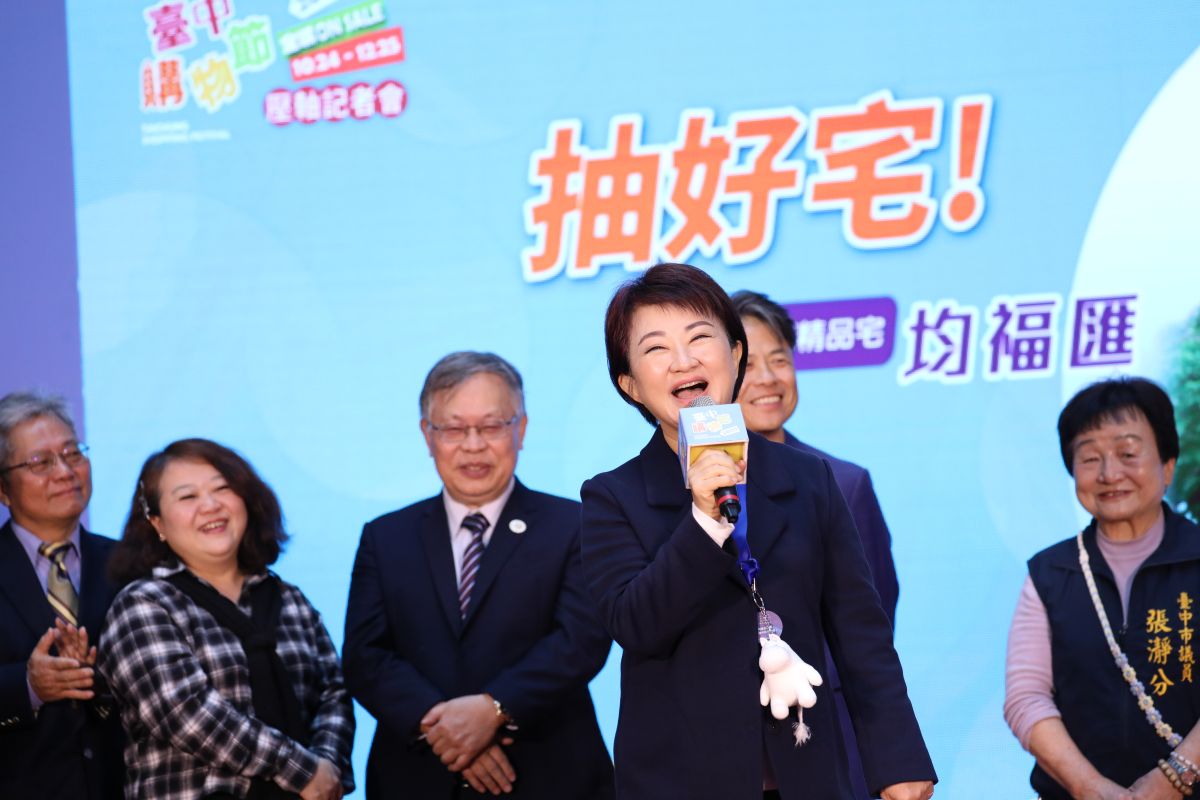 圖／盧市長笑說「市長的電話」已成為全民最期待的來電。（台中市政府經濟發展局 提供）