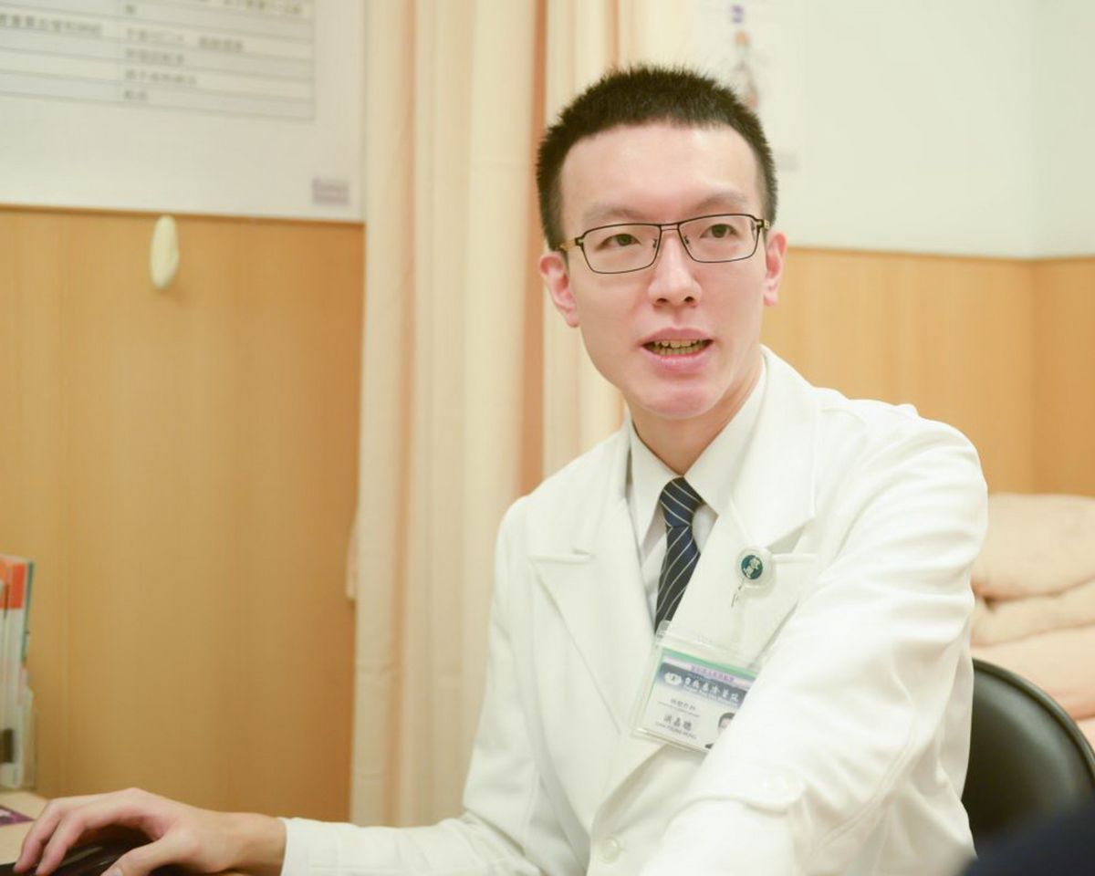 圖／洪嘉聰醫師提醒，國健署補助2年一次的LDCT公費篩檢，凡是具家族史或符合資格之重度吸菸者，皆應把握機會檢查。（台北慈濟醫院提供）