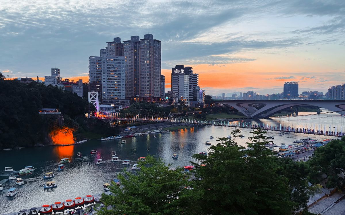 新北春節景區迎春活動　山海光影揮毫好運滿過好年