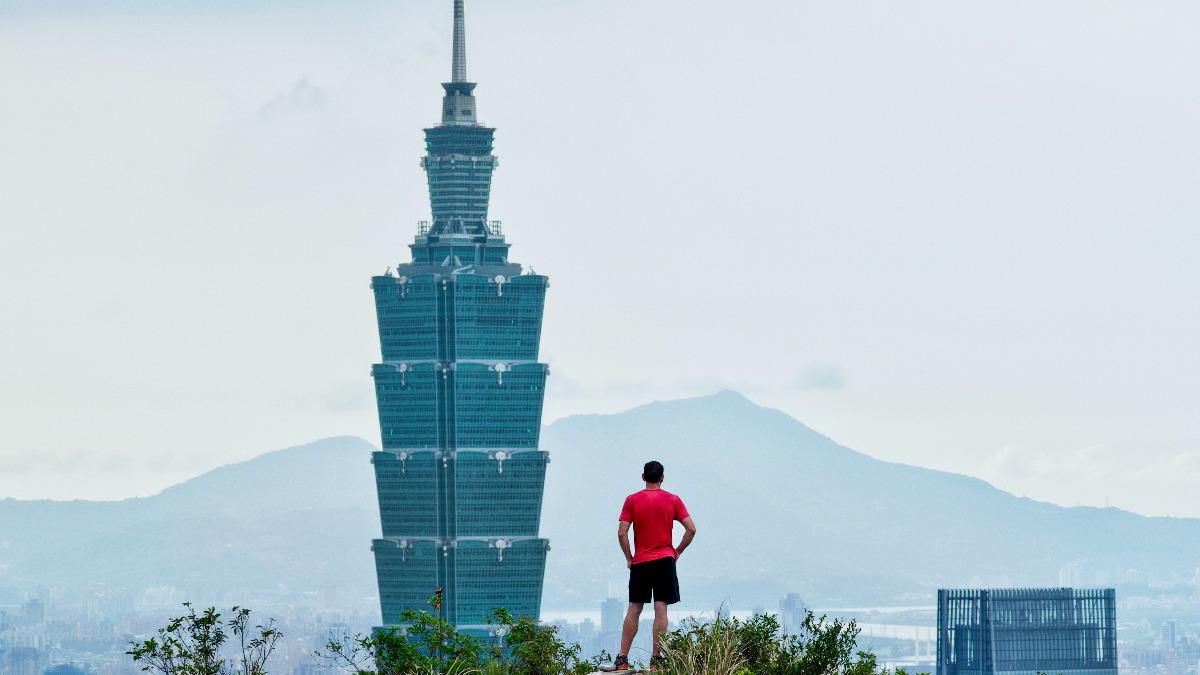 圖/傳奇攀岩家艾力克斯霍諾德(Alex Honnold)本週六將徒手爬台北101大樓。(TVBS 提供)