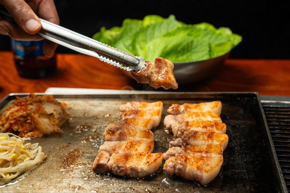 圖／日、韓燒肉的完美結合，雙重享受一次滿足。（彩豚屋提供）