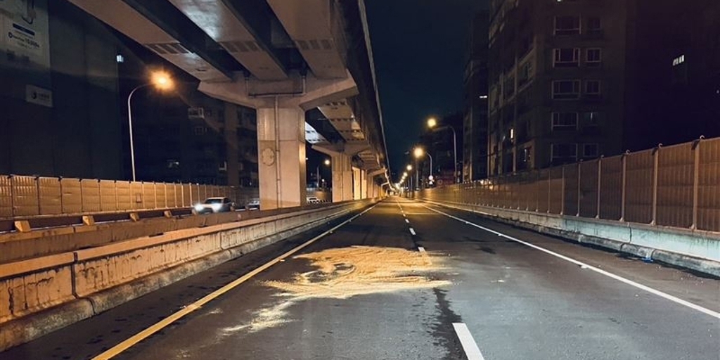 圖／36歲溫姓替代役男子凌晨搭乘多元計程車返家途中，遭司機丟包在快速道路上，隨後接連遭4輛車輾過身亡。（資料畫面）