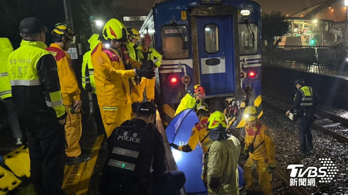 圖／火車移開傷者已死亡。（TVBS 提供）