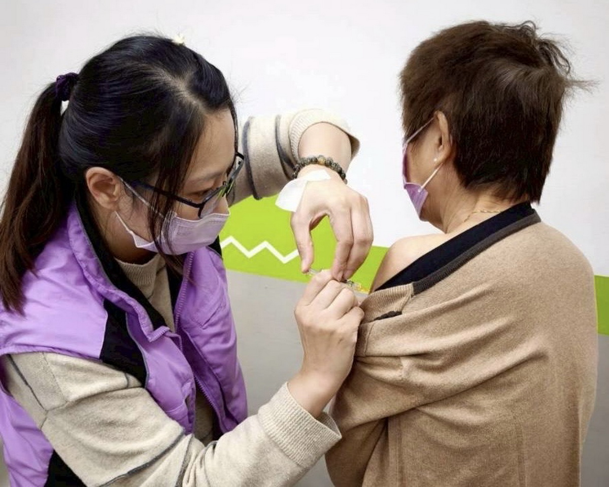 圖／接種疫苗 。（新北市政府衛生局提供）