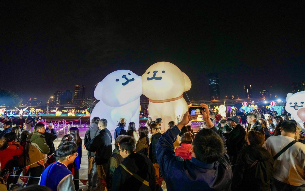 圖/出馬!!線條小狗燈區。(新北市政府民政局提供)